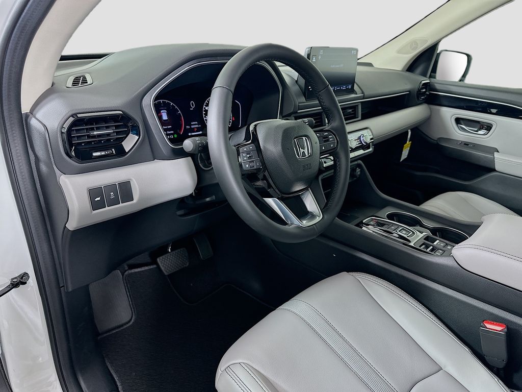 Thumbnail: 2025 Honda Pilot - 9