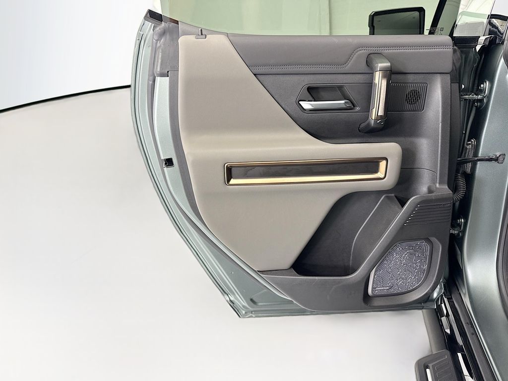 Thumbnail: 2024 GMC Hummer EV - 25