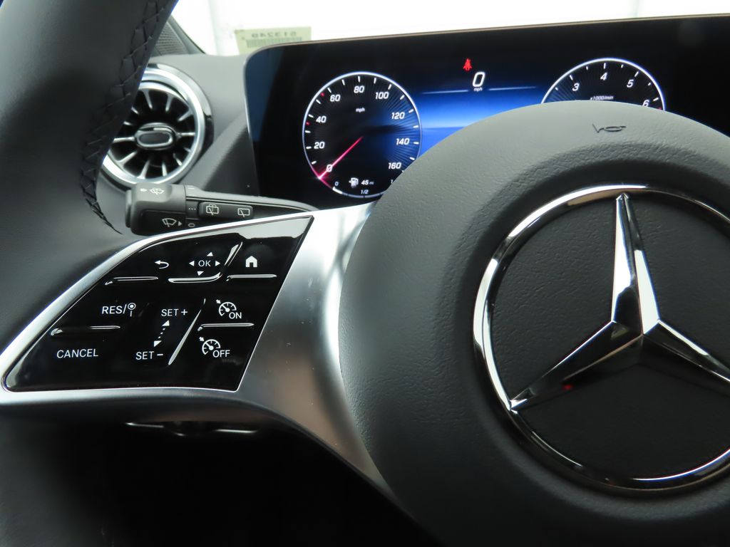 Thumbnail: 2025 Mercedes-Benz GLA - 11