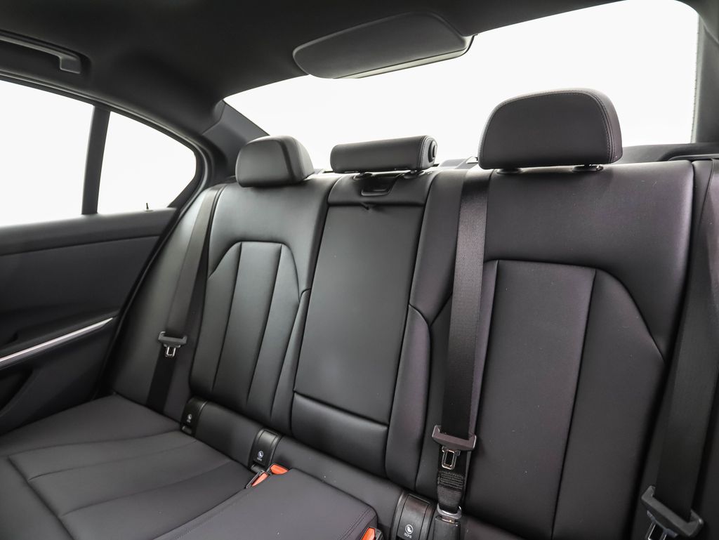 Thumbnail: 2021 BMW 3 Series - 22