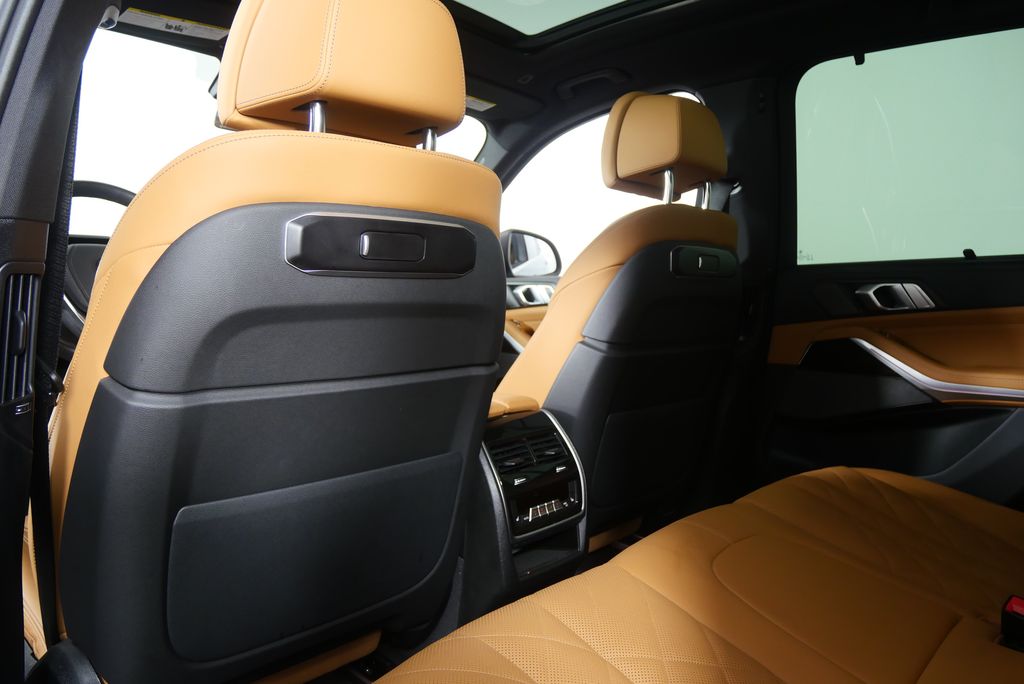 Thumbnail: 2025 BMW X5 - 19
