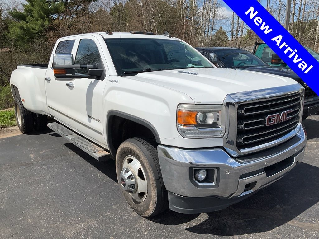 Summit White 2016 GMC Sierra 3500HD SLT Crew Cab 4WD Pickup Truck Four-Wheel Drive 6-Speed Automatic