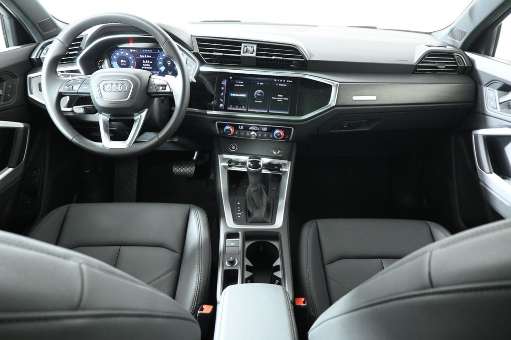 Thumbnail: 2025 Audi Q3 - 4