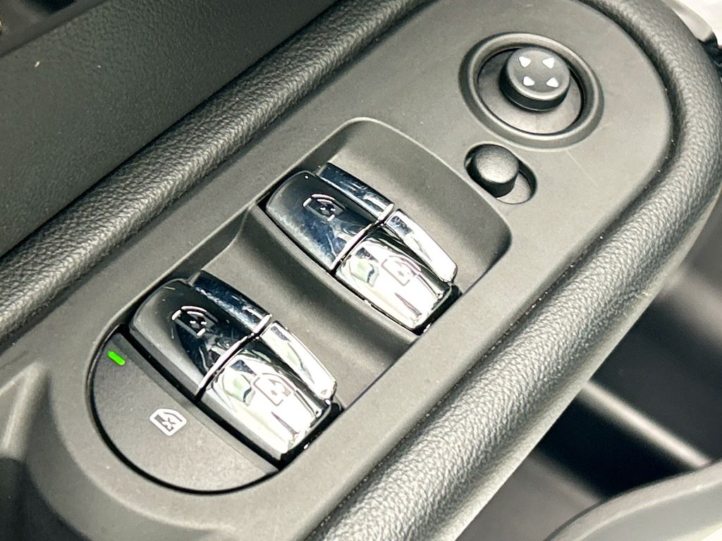 Thumbnail: 2021 MINI Cooper Countryman - 22