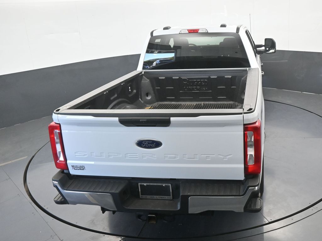 Used 2025 Oxford White Ford XLT image 55