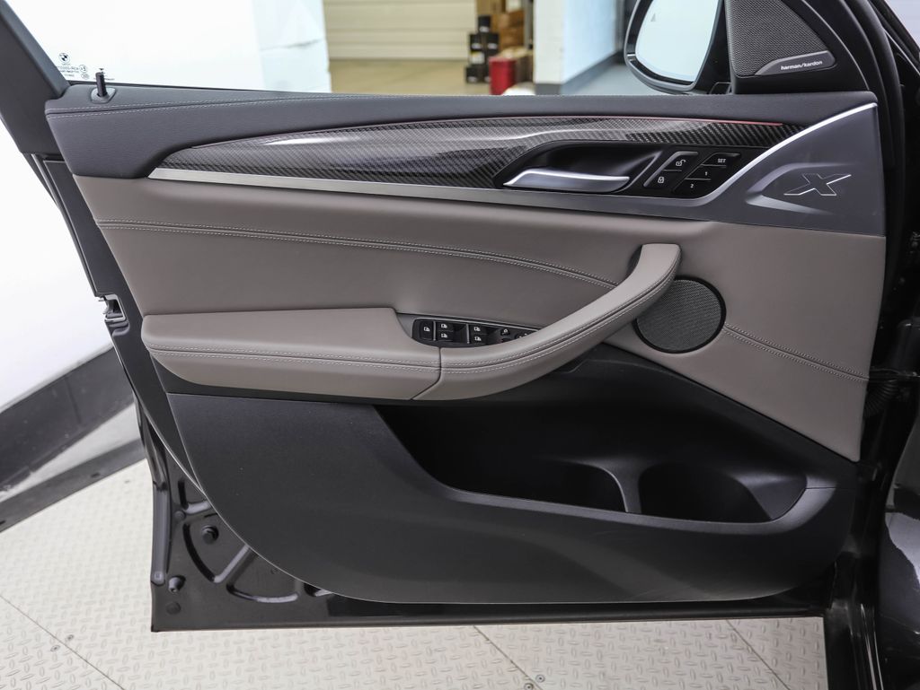Thumbnail: 2024 BMW X4 - 9