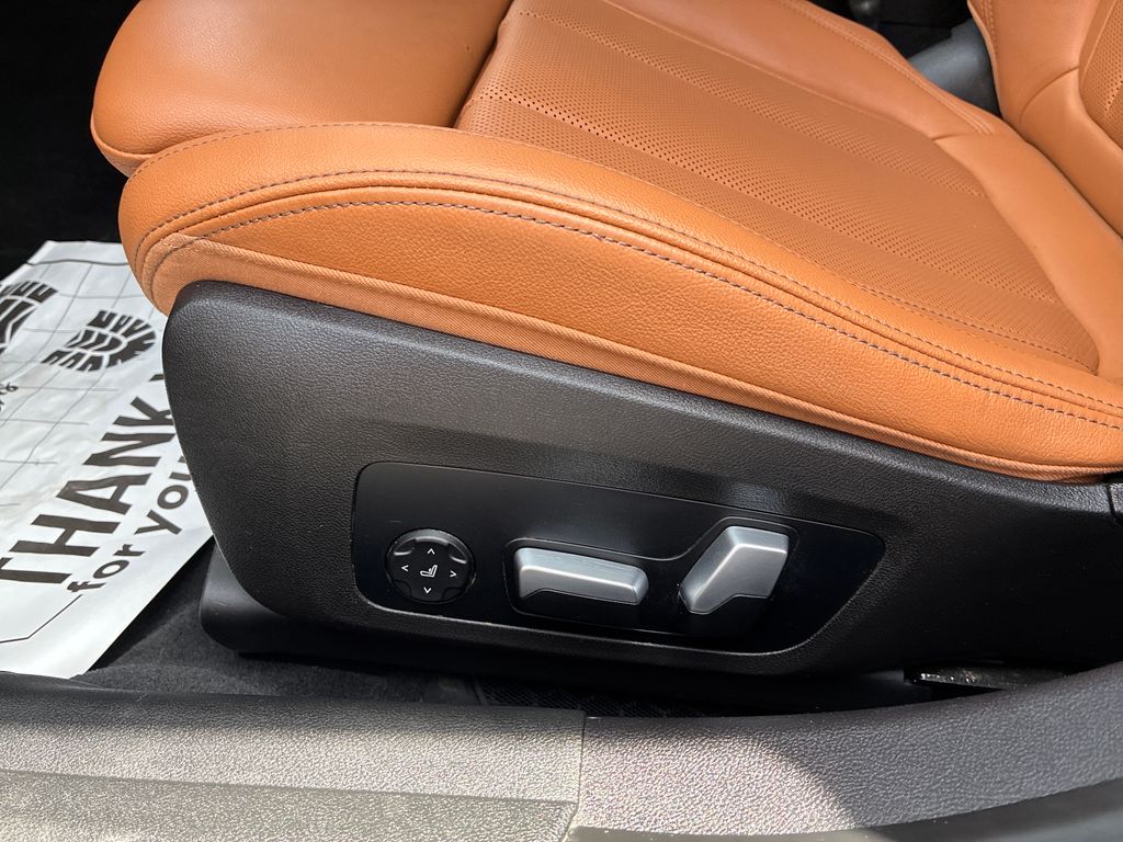 2022 BMW 3 Series 330i xDrive - 10
