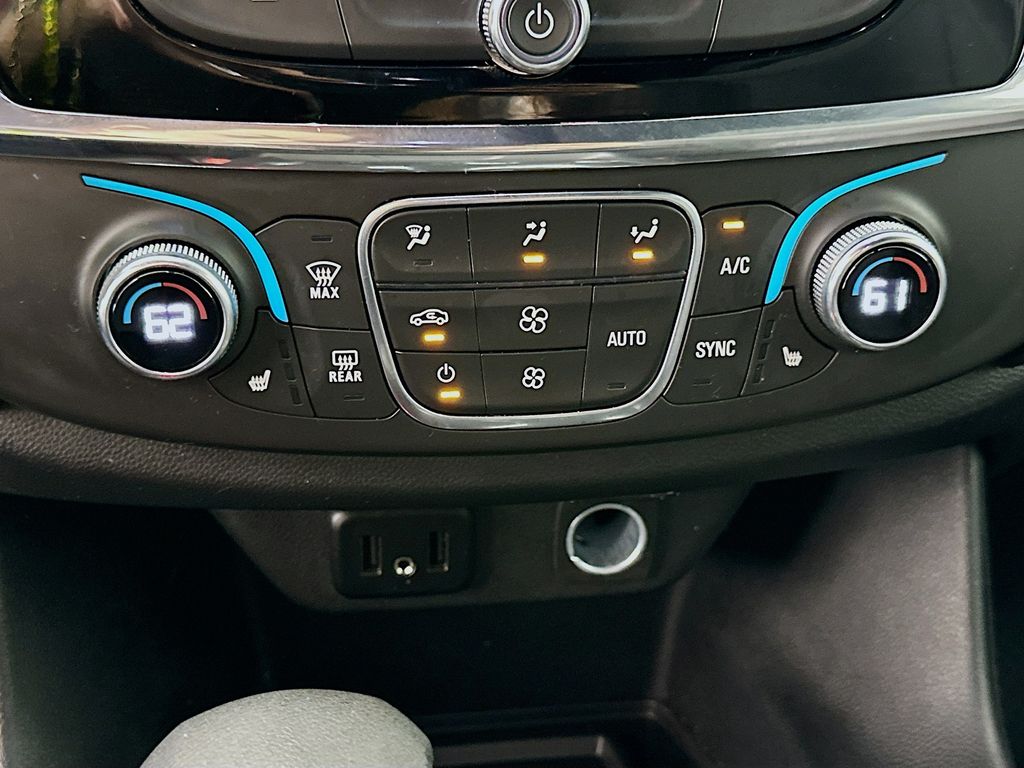 Thumbnail: 2023 Chevrolet Traverse - 20