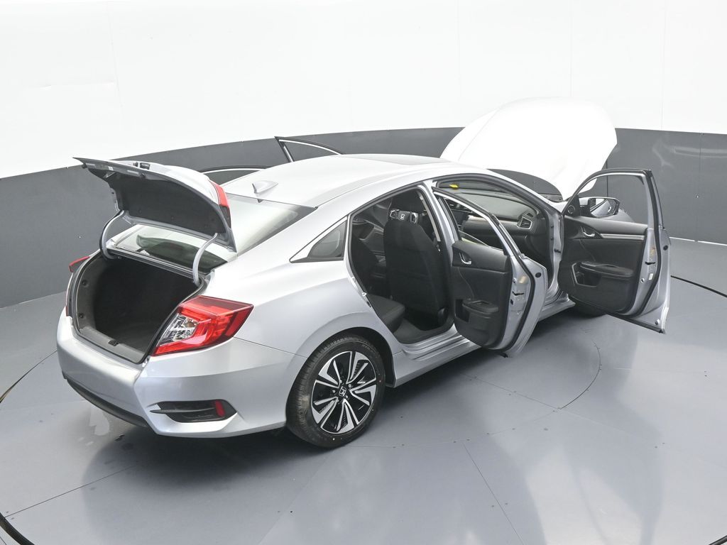 Used 2018 Silver Metallic Honda EX-T image 56