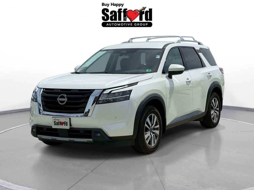 2022 Nissan Pathfinder SL