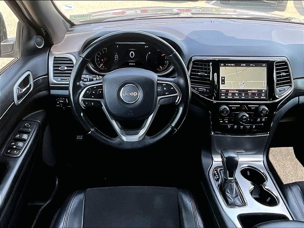 2020 Jeep Grand Cherokee — photo 17