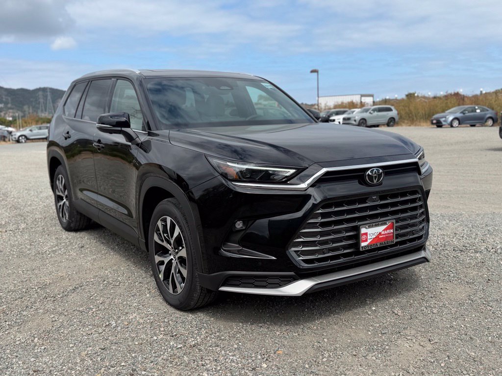 New 2026 Toyota Grand Highlander Hybrid SUV