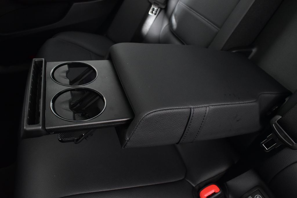 Thumbnail: 2025 Mercedes-Benz C-Class - 30