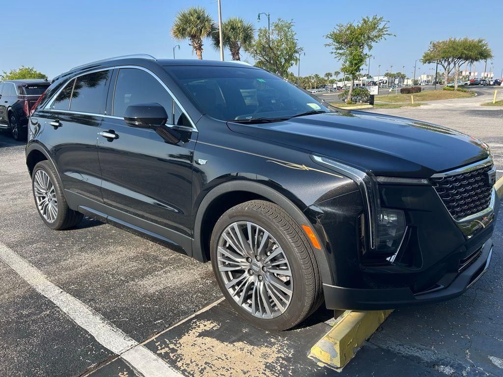 2024 Cadillac XT4 Premium Luxury FWD