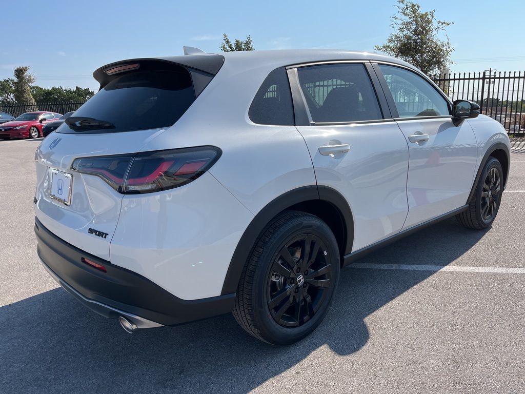 Thumbnail: 2026 Honda HR-V - 3