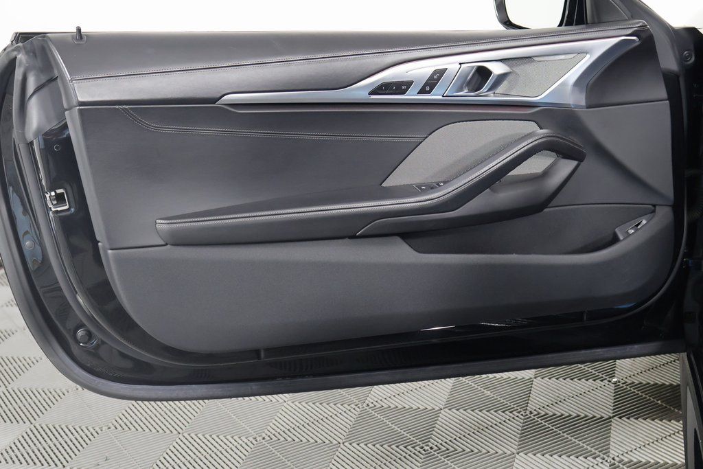 Thumbnail: 2022 BMW 8 Series - 13