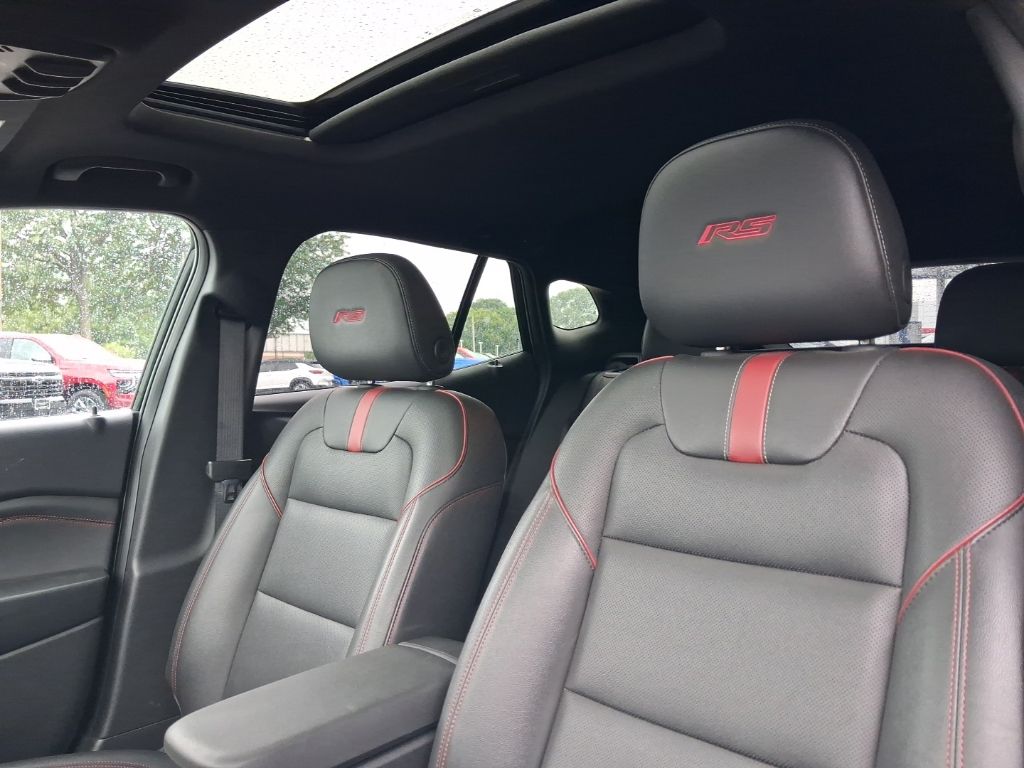 Used 2025 Chevrolet Trax SUV