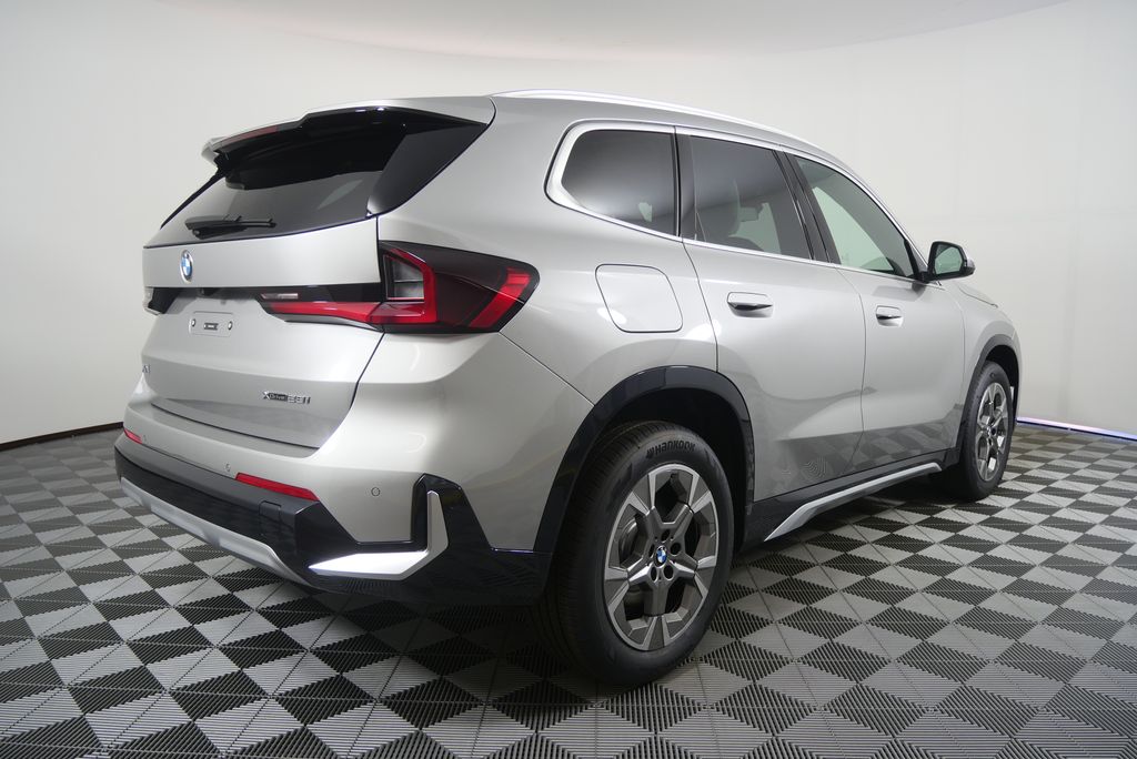 Thumbnail: 2026 BMW X1 - 3
