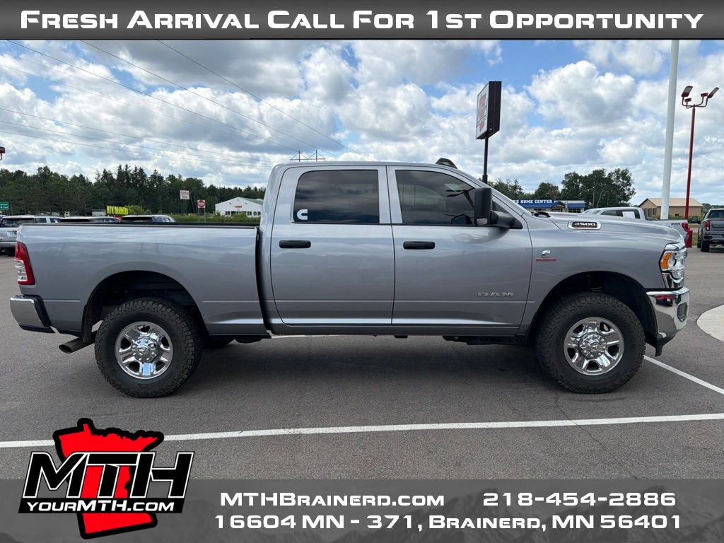 Billet Silver Metallic Clearcoat 2022 RAM 2500 Pickup Truck Four-Wheel Drive 6-Speed Automatic