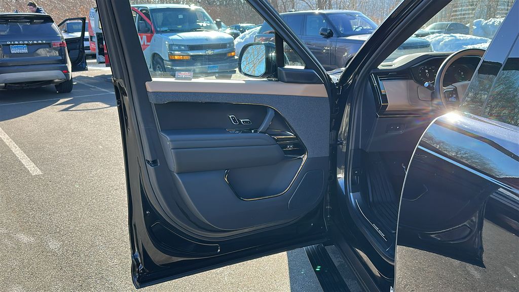 used 2025 Land Rover Range Rover Sport Plug-in Hybrid car, priced at $93,987