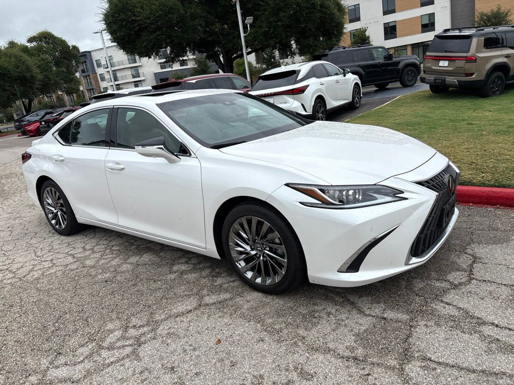 Thumbnail: 2024 Lexus ES - 7