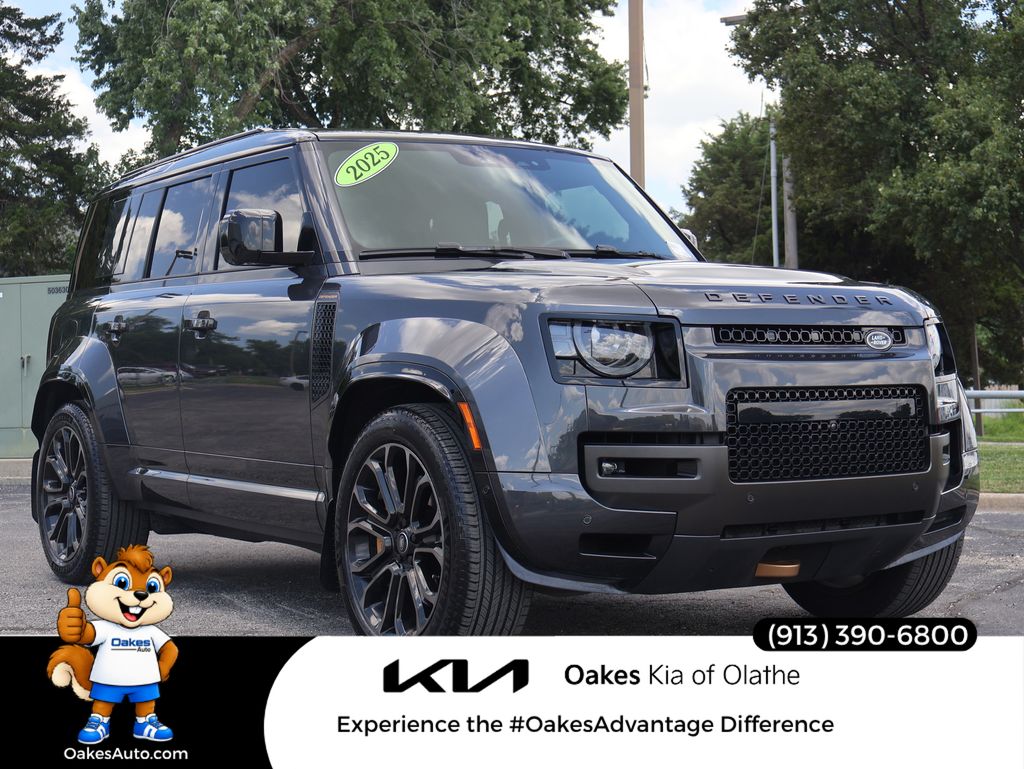 2025 Land Rover Defender 110 P635 OCTA AWD