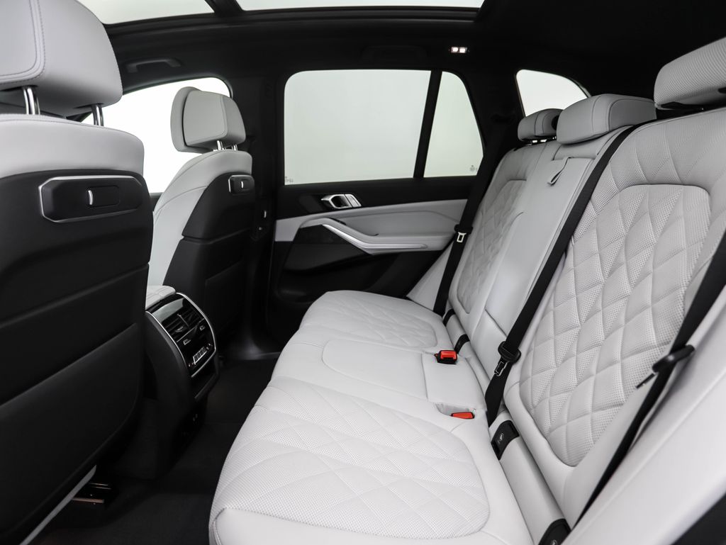 2026 BMW X5 xDrive40i 21