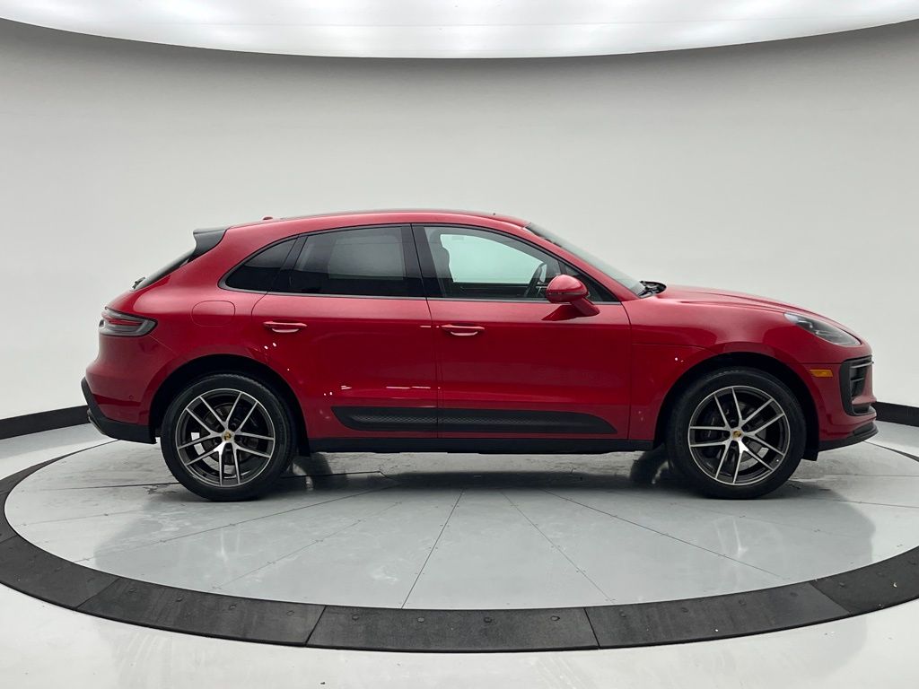 2022 Porsche Macan  7