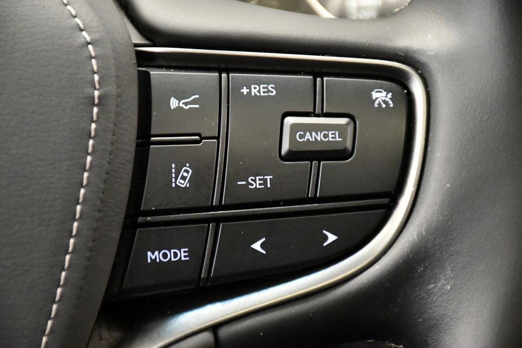 Thumbnail: 2023 Lexus LS - 21