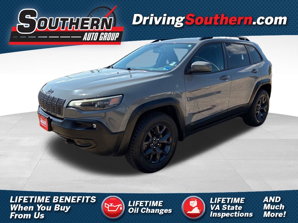 Sting-Gray Clearcoat 2019 Jeep Cherokee Latitude 4WD SUV / Crossover Four-Wheel Drive 9-Speed Automatic