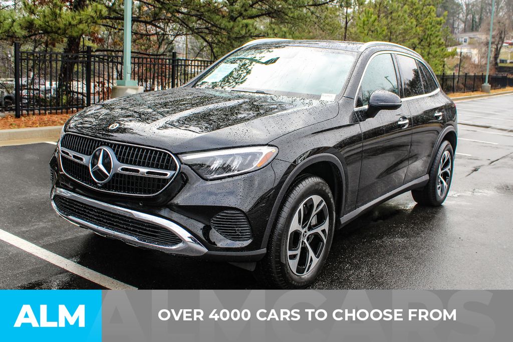 Used 2026 Black Mercedes-Benz GLC 350e image 3