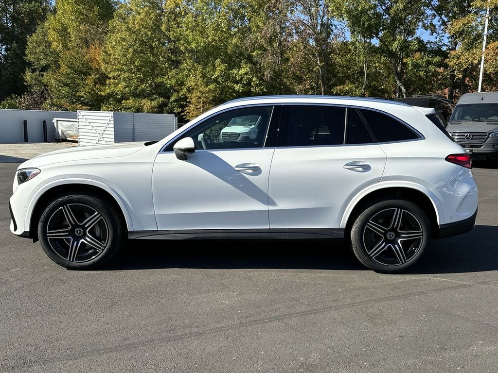 2025 Mercedes-Benz GLC GLC 300 5