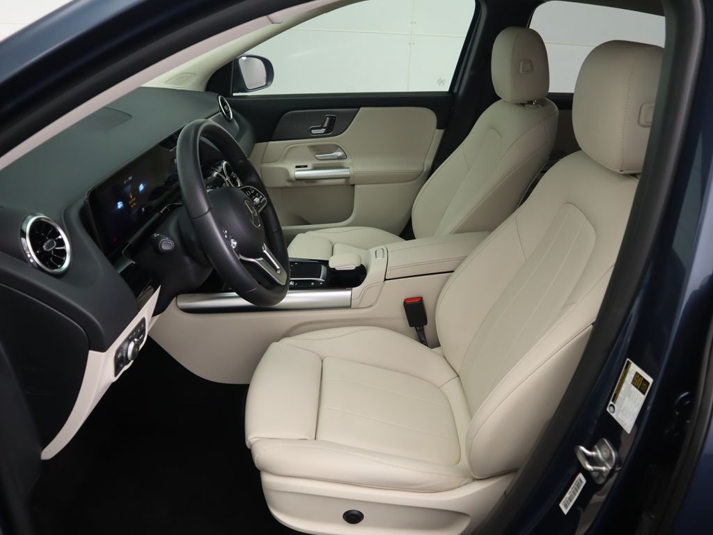 Thumbnail: 2023 Mercedes-Benz GLA - 19