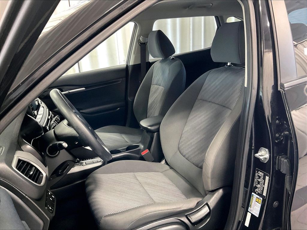 2023 Kia Seltos — photo 10