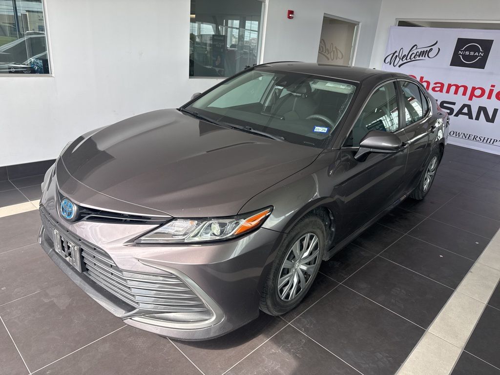 2022 Toyota Camry Hybrid LE FWD