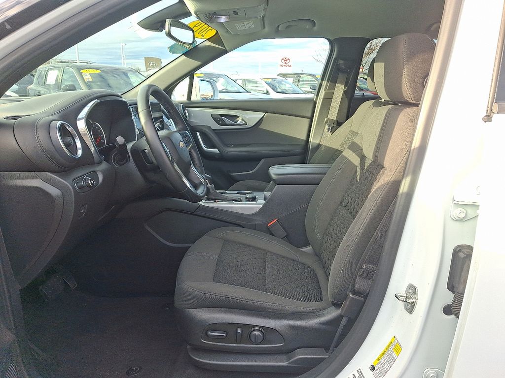 Thumbnail: 2019 Chevrolet Blazer - 14