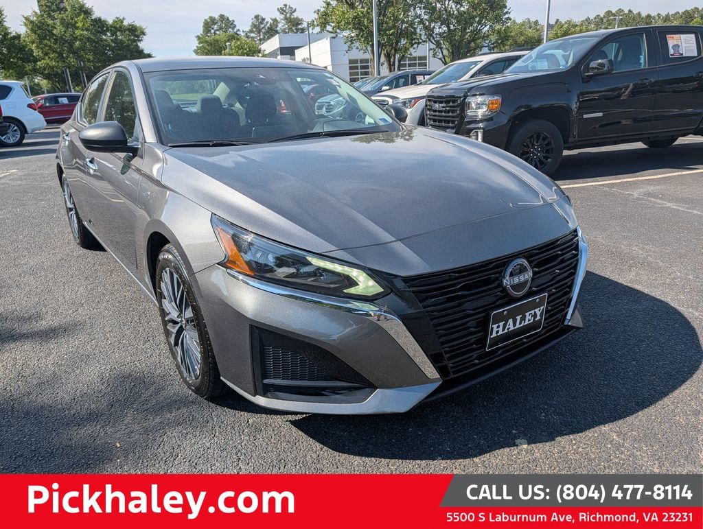 Gray (Gun Metallic) 2025 Nissan Altima Sedan Front-Wheel Drive Continuously Variable Transmission