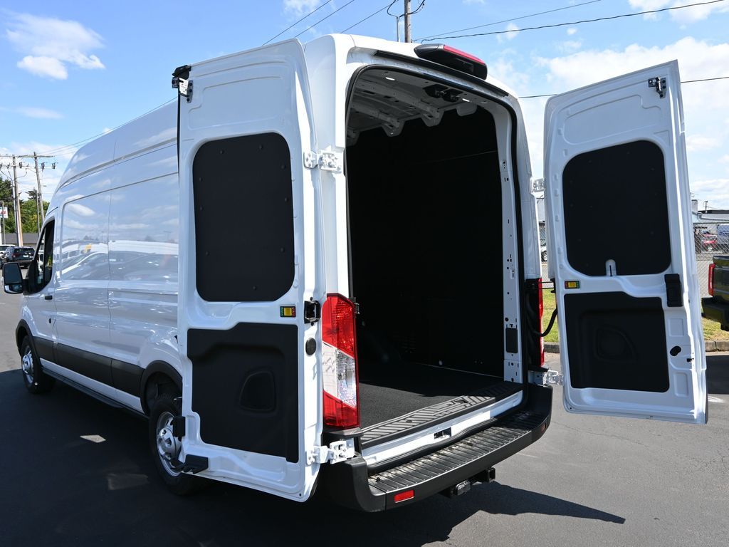 2025 Ford Transit 250