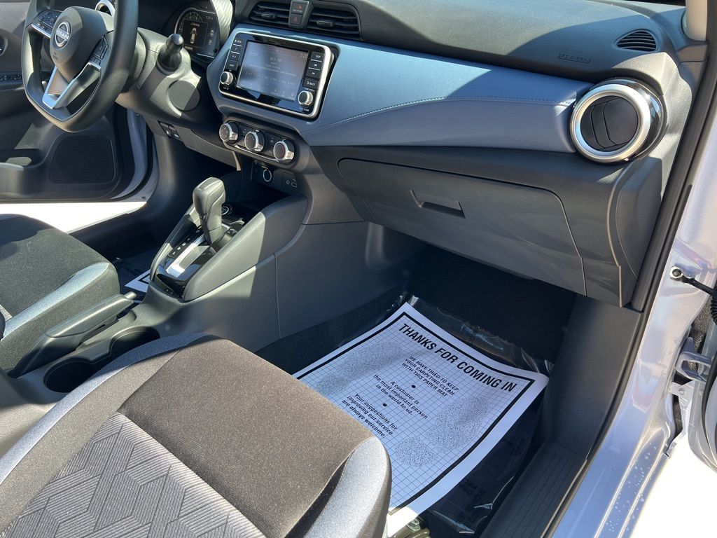 2025 Gray Sky Pearl Nissan Versa 1.6 SV FWD Sedan