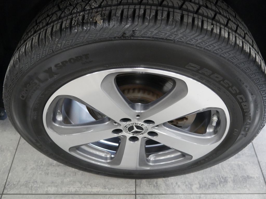 Thumbnail: 2022 Mercedes-Benz GLC - 13