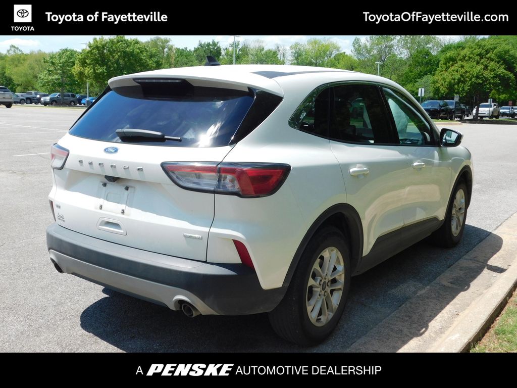 2020 Ford Escape SE 10
