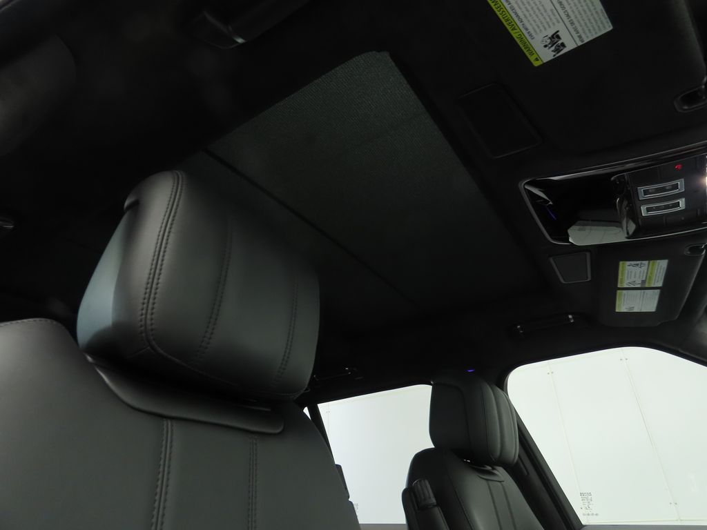 Thumbnail: 2021 Land Rover Range Rover - 19