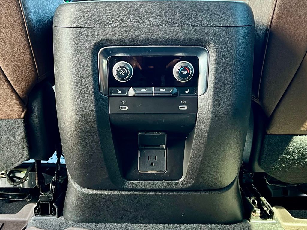 2022 Chevrolet Tahoe High Country photo