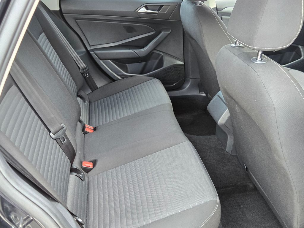 2022 Volkswagen Jetta - $15,000