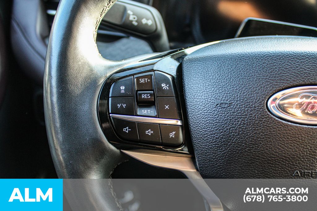 Used 2025 Black Ford Platinum image 21