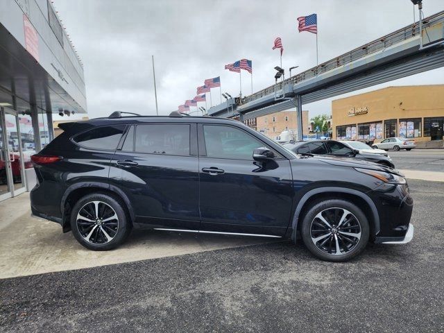 2021 Toyota Highlander XSE photo 5