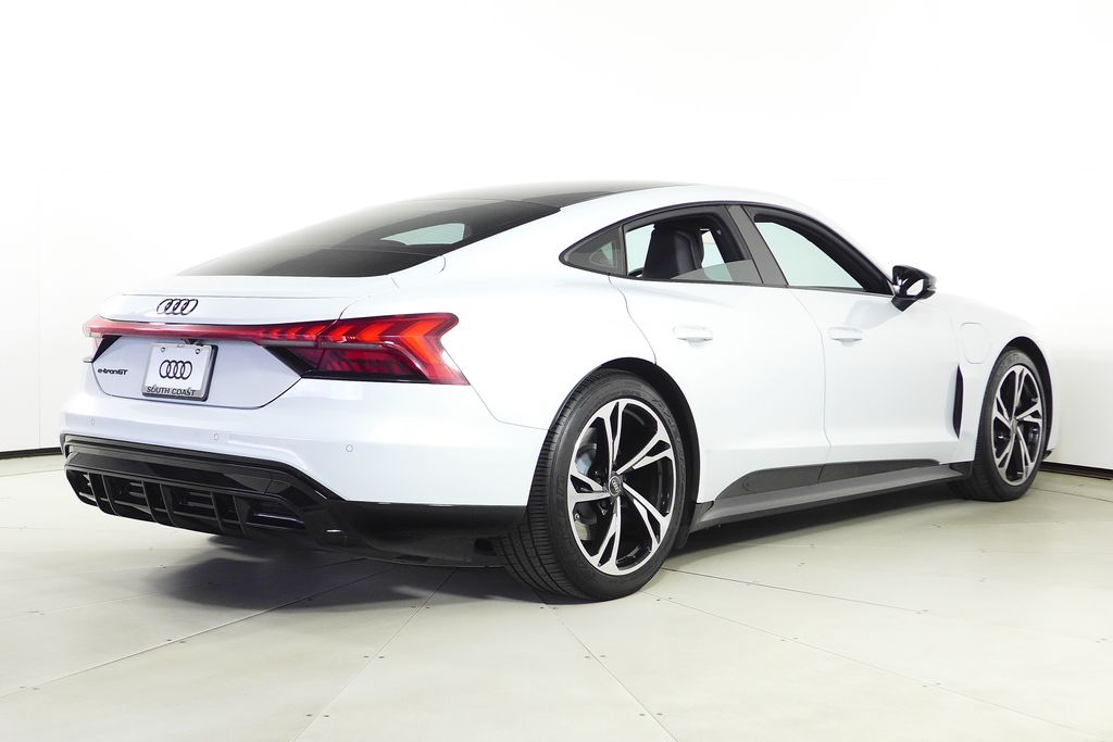 Thumbnail: 2023 Audi e-tron GT - 6