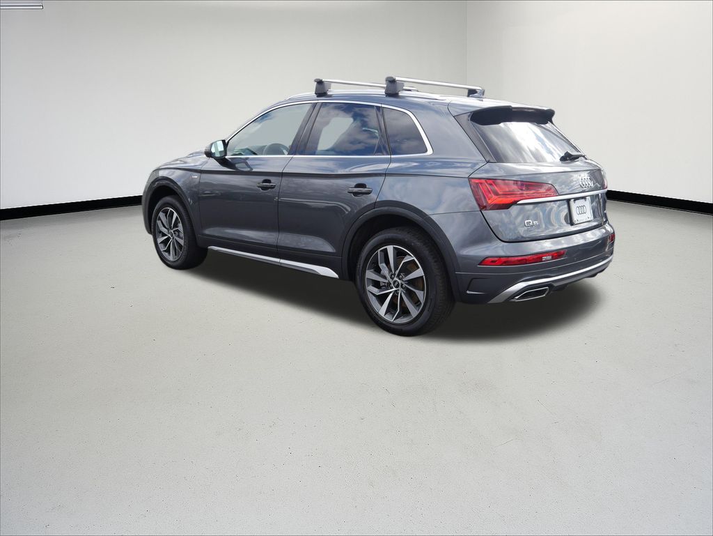 Thumbnail: 2023 Audi Q5 - 3