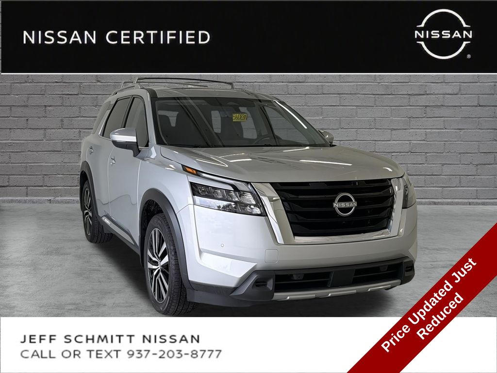 Brilliant Silver Metallic 2025 Nissan Pathfinder SUV / Crossover Front-Wheel Drive 9-Speed Automatic