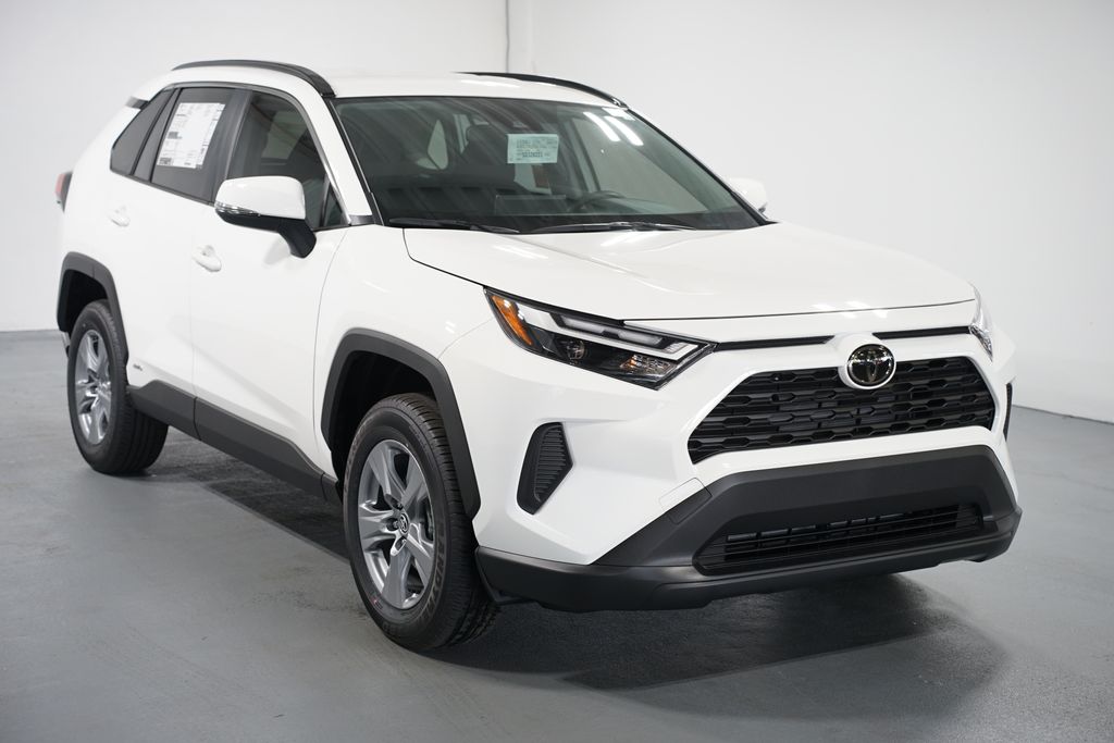 Thumbnail: 2025 Toyota RAV4 - 3